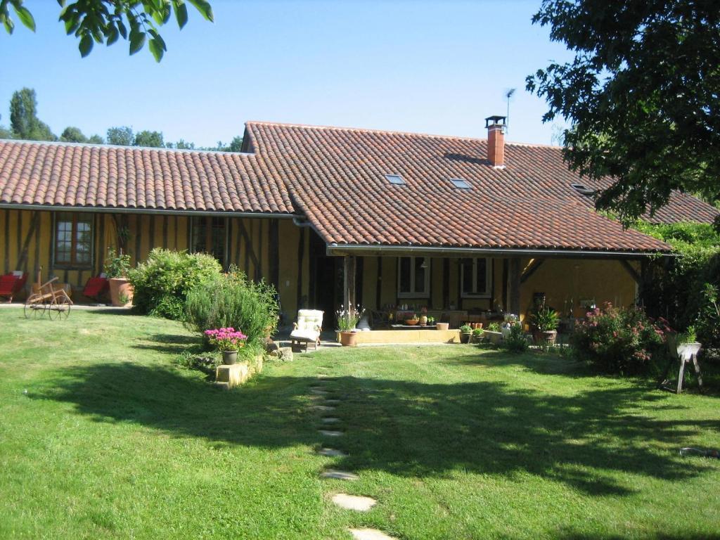 Domaine A Marmande Bed & Breakfast Berdoues Ngoại thất bức ảnh